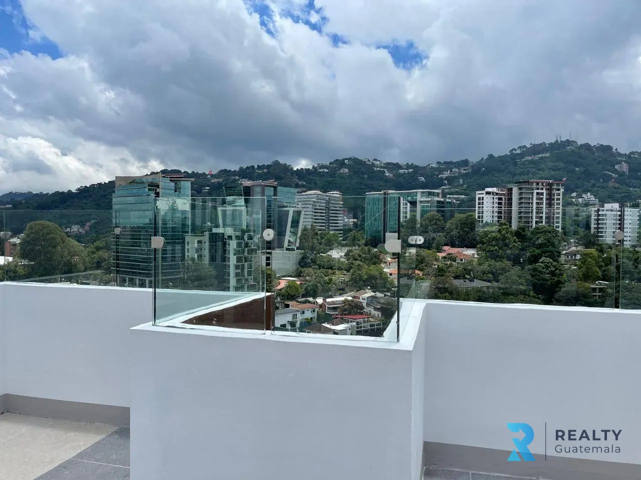 RENTO Apartamento Zona 15, Edificio Morea — Apartamento en Alquiler en Zona 14, Guatemala, Ciudad — foto 9 de 11