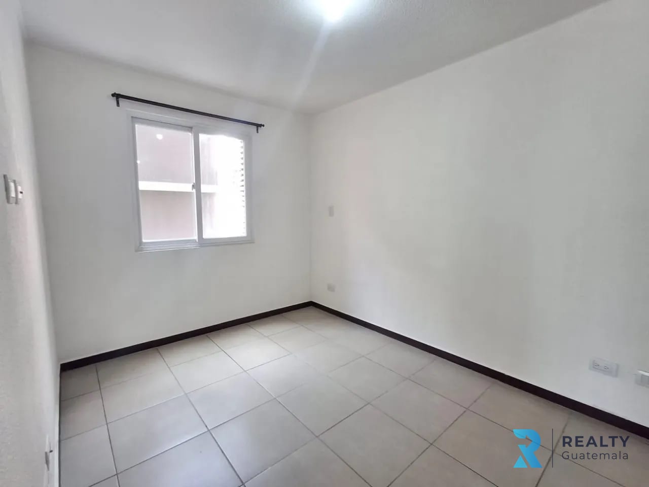 Rento Apartamento Parque 11, Zona 11 — Apartamento en Alquiler en Parque 11, Zona 11, Guatemala, Ciudad — foto 10 de 13