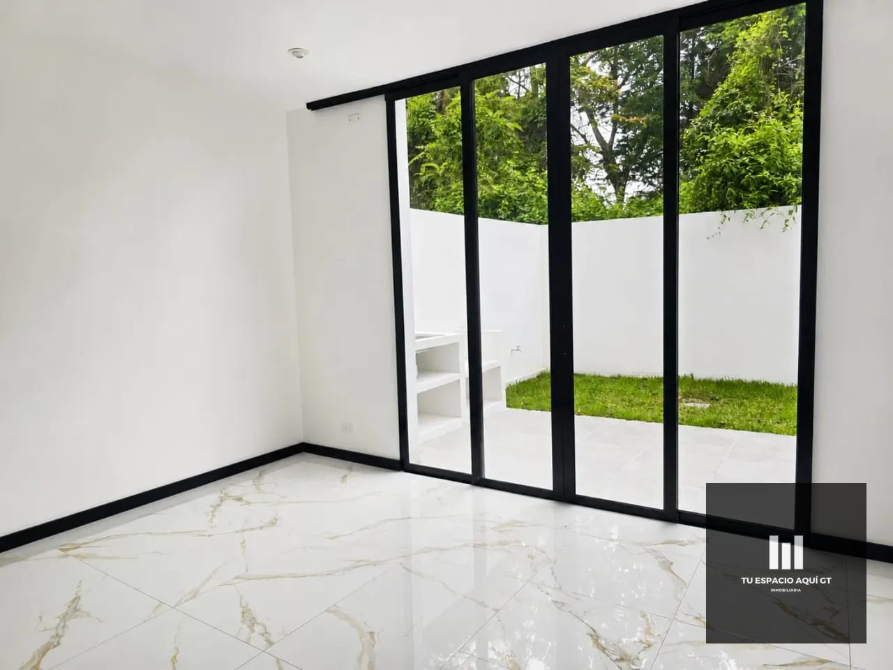Preciosa Casa En Venta En Hacienda Real, Zona 16 — Casa en Venta en Hacienda Real, Zona 16, Guatemala, Ciudad — foto 5 de 5