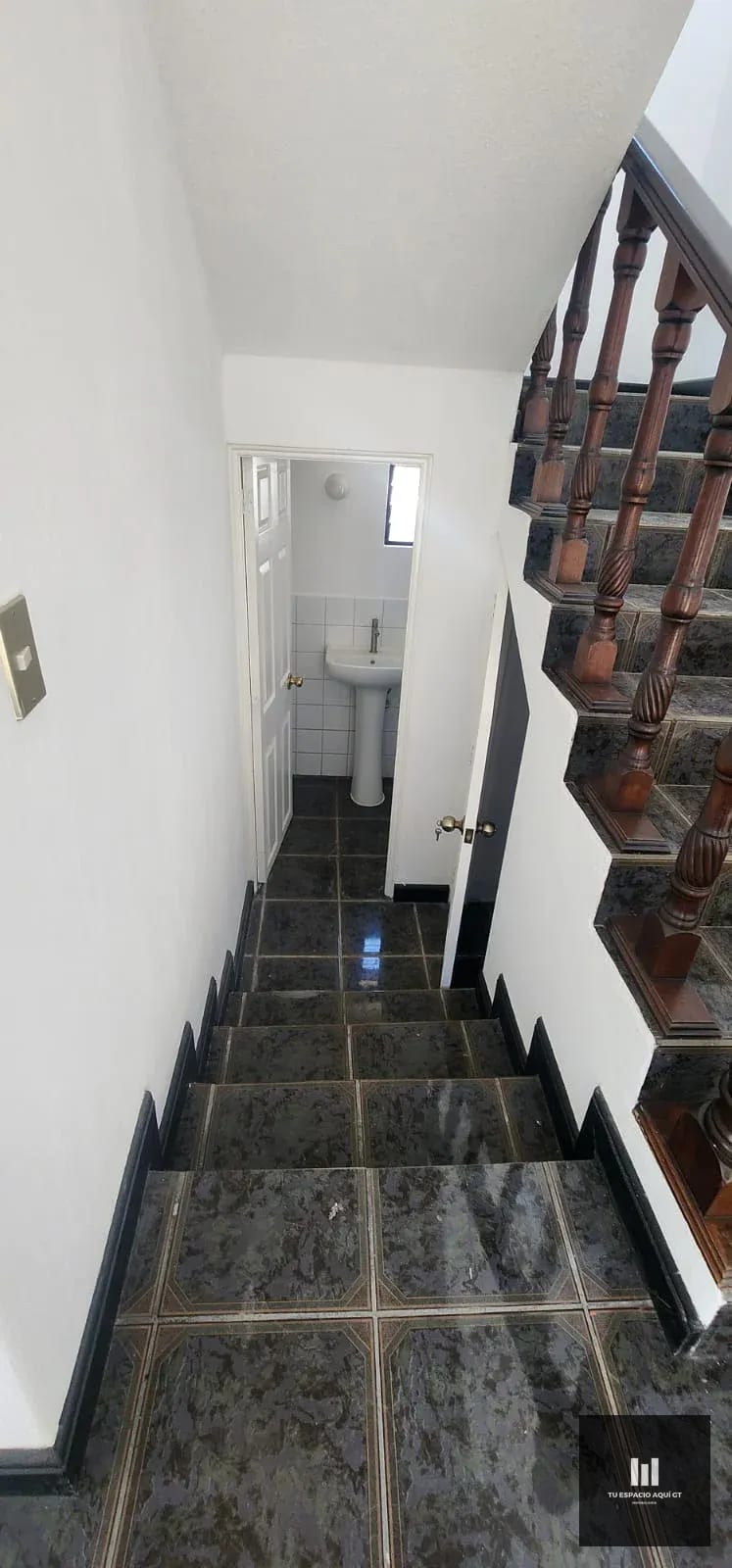 Casa En Venta En Pinares De San Cristóbal ,Zona 8 De Mixco — Casa en Venta en Pinares de San Cristobal, Zona 8 Mixco, Guatemala, Ciudad — foto 7 de 12