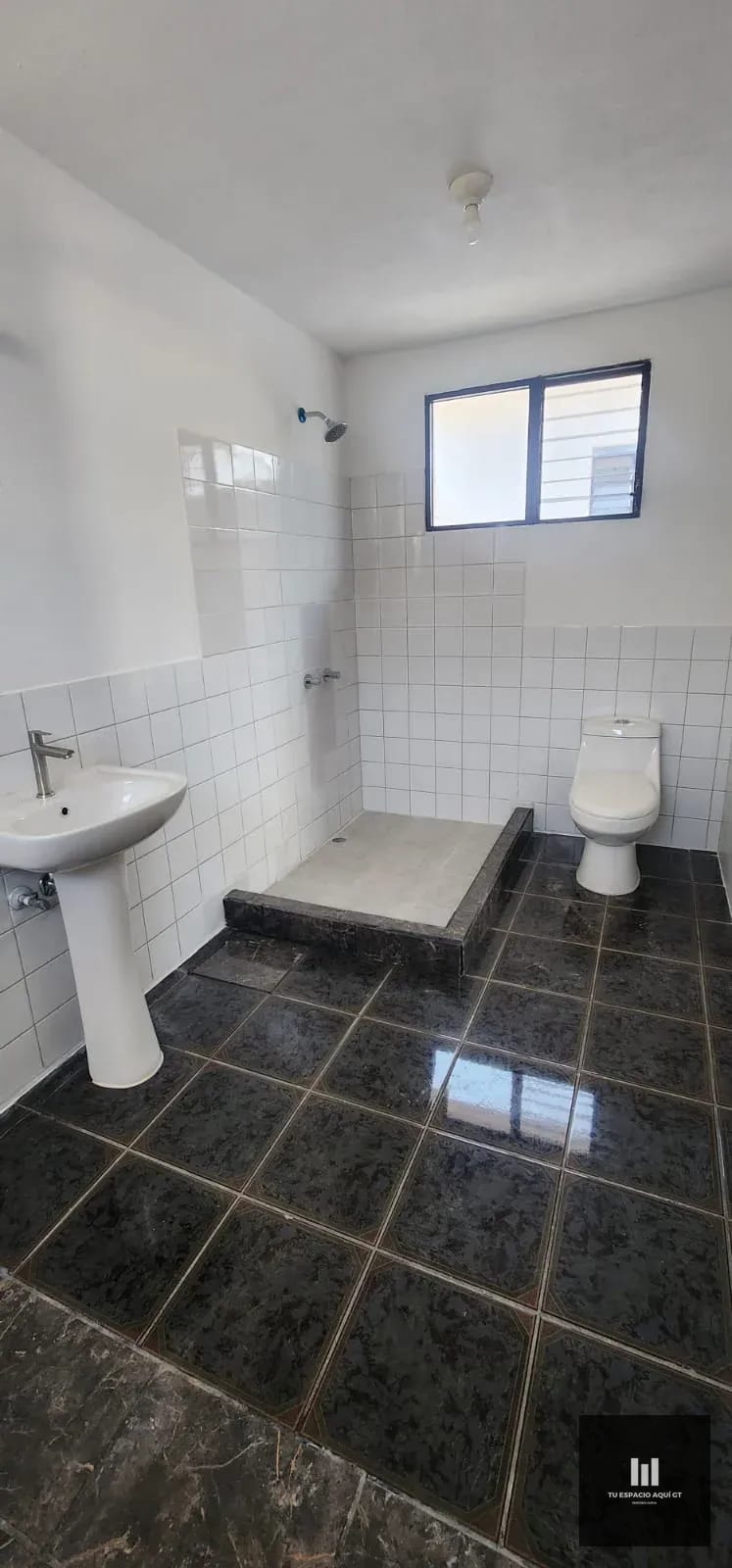 Casa En Venta En Pinares De San Cristóbal ,Zona 8 De Mixco — Casa en Venta en Pinares de San Cristobal, Zona 8 Mixco, Guatemala, Ciudad — foto 12 de 12