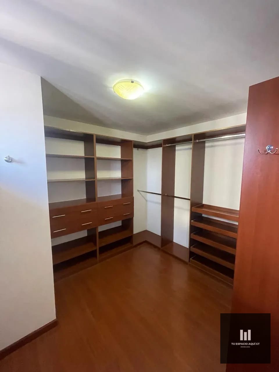Precioso Apartamento En Renta En Botticelli, Zona 15 — Apartamento en Alquiler en Botticelli, Zona 15, Guatemala, Ciudad — foto 3 de 13