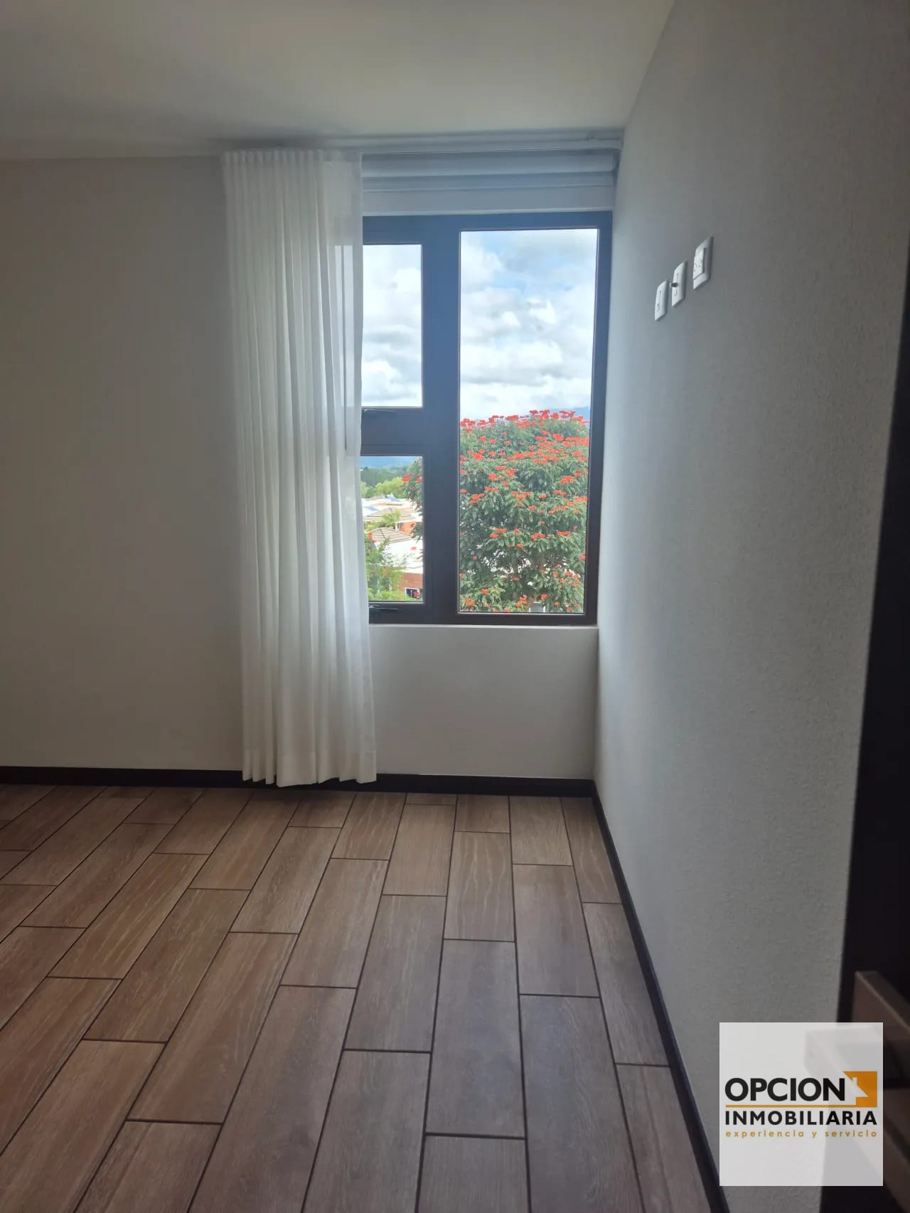 Rento Apartamento Z. 16 San Isidro 2021 T4 — Apartamento en Venta en San Isidro 20/21, Zona 16, Guatemala, Ciudad — foto 5 de 12