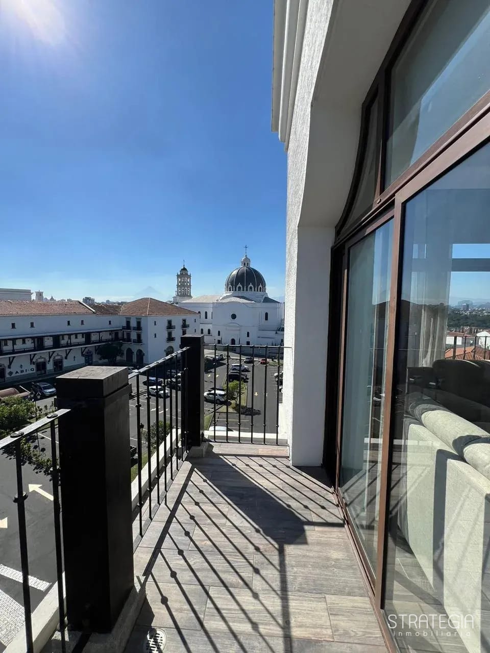 Nuevo precio: Penthouse en Renta Lirios de Cayalá — Apartamento en Alquiler en Lirios de Cayalá I, Zona 16, Guatemala, Ciudad — foto 1 de 13
