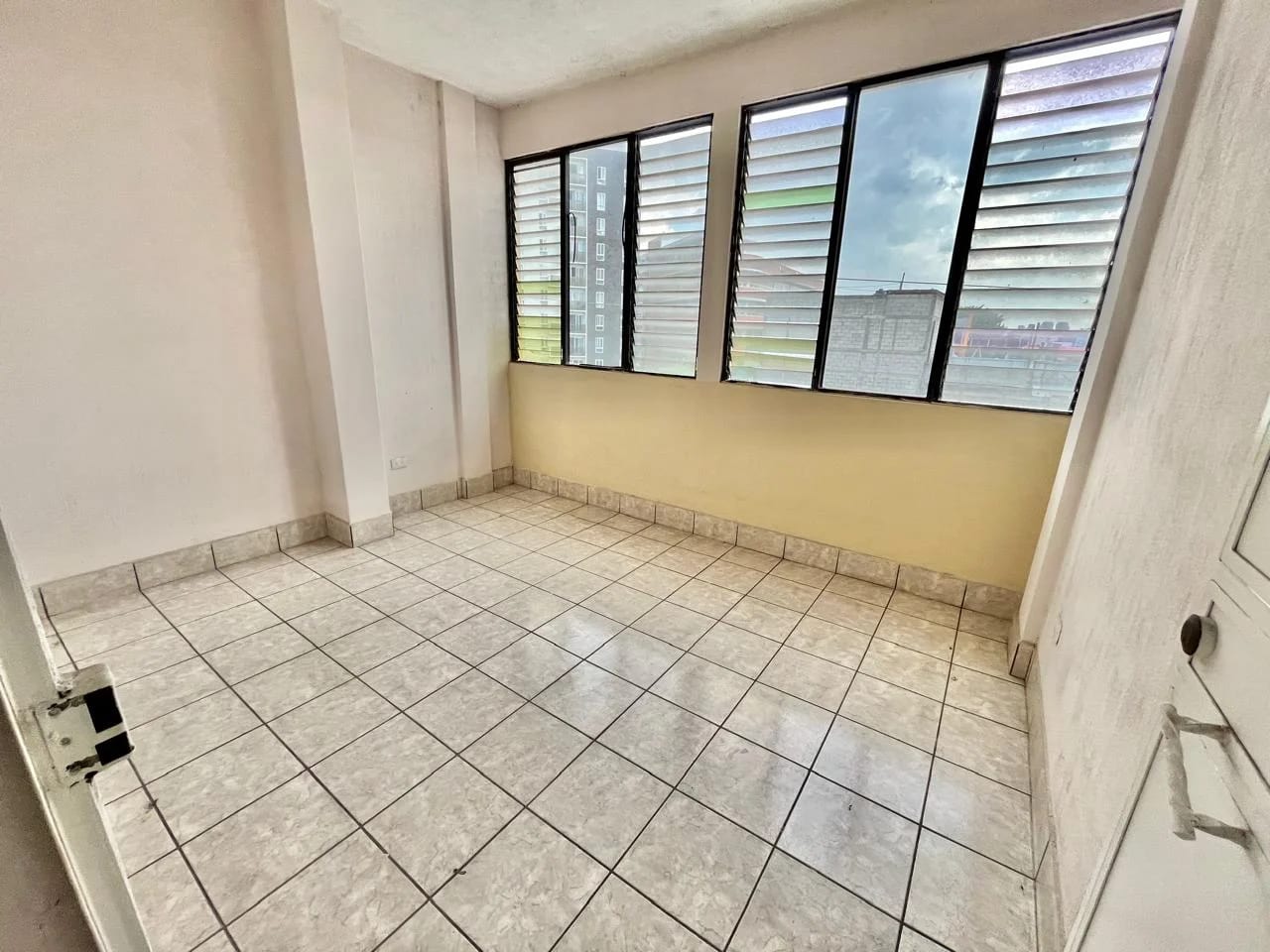EDIFICIO EN VENTA ZONA 5 — Edificio en Venta en Jardines de La Asunción, Zona 5, Guatemala, Ciudad — foto 11 de 17