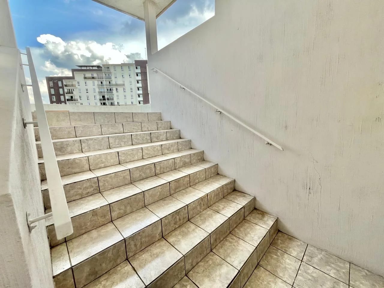 EDIFICIO EN VENTA ZONA 5 — Edificio en Venta en Jardines de La Asunción, Zona 5, Guatemala, Ciudad — foto 14 de 17