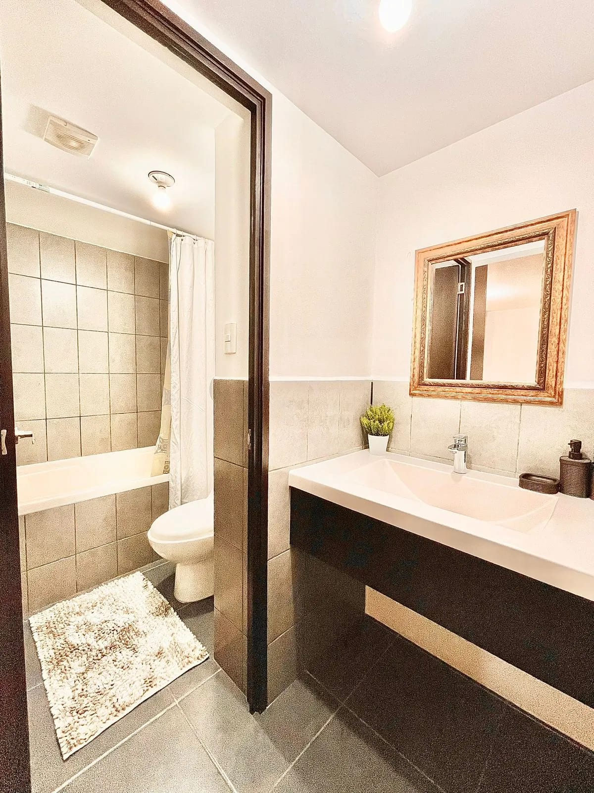 APARTAMENTO AMUEBLADO EN VENTA ZONA 11 EDIFICIO MARISCAL UNO UNO — Apartamento en Venta en Mariscal Uno Uno, Zona 11, Guatemala, Ciudad — foto 9 de 14