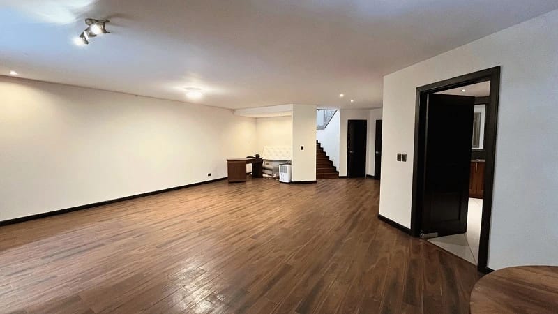 Venta de casa en zona 10 El prado 320 Mt2. de construcción — Casa en Venta en El Prado, Zona 10, Guatemala, Ciudad — foto 2 de 16