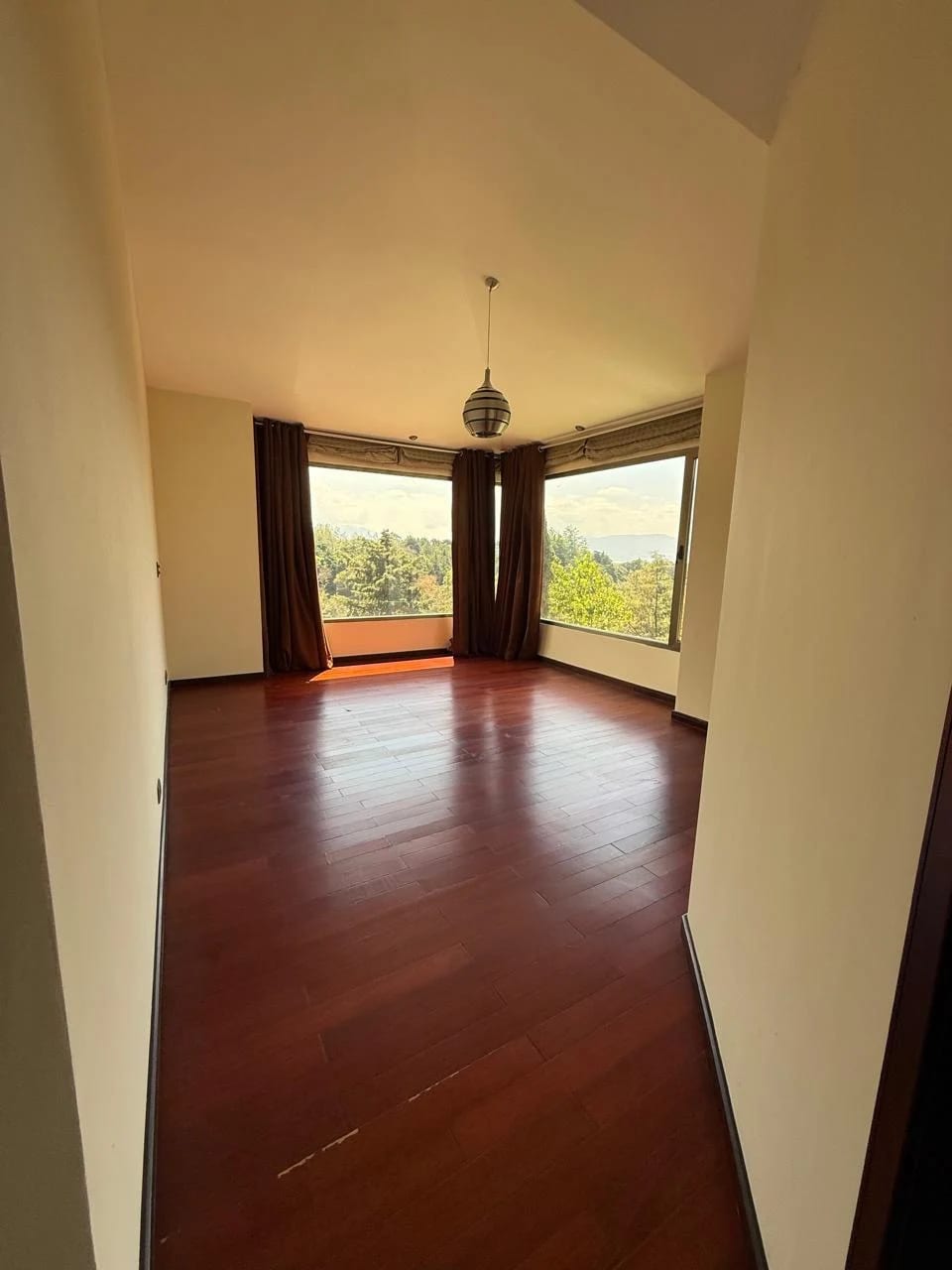 Alquiler de casa en zona 10 El prado 320 Mt2. de construcción — Casa en Venta en El Prado, Zona 10, Guatemala, Ciudad — foto 8 de 15