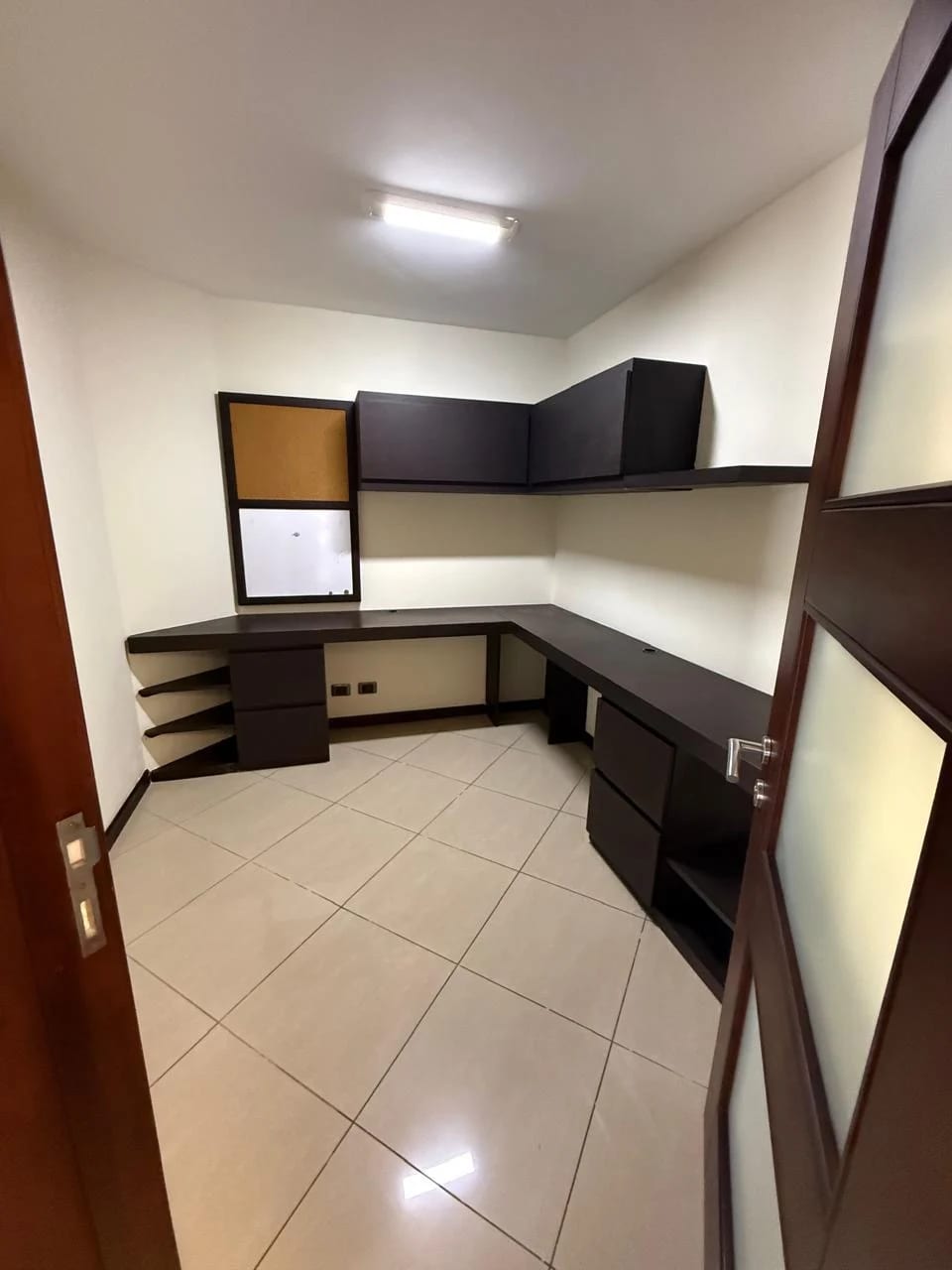 Alquiler de casa en zona 10 El prado 320 Mt2. de construcción — Casa en Venta en El Prado, Zona 10, Guatemala, Ciudad — foto 13 de 15