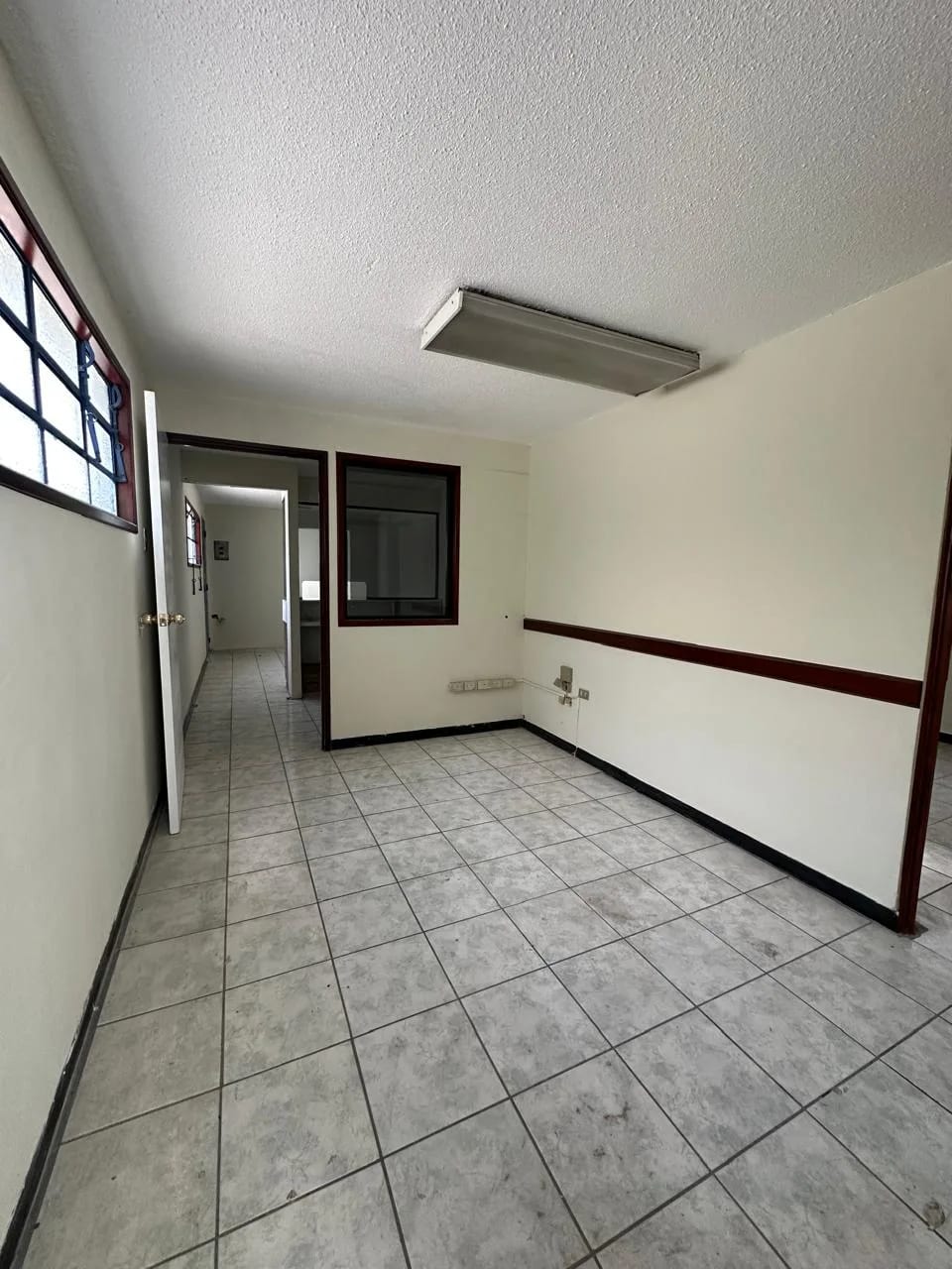 Alquiler de bodega en Zona 1 con 2,100 mt2. — Bodega / Ofibodega en Venta en Zona 1, Guatemala, Ciudad — foto 6 de 12