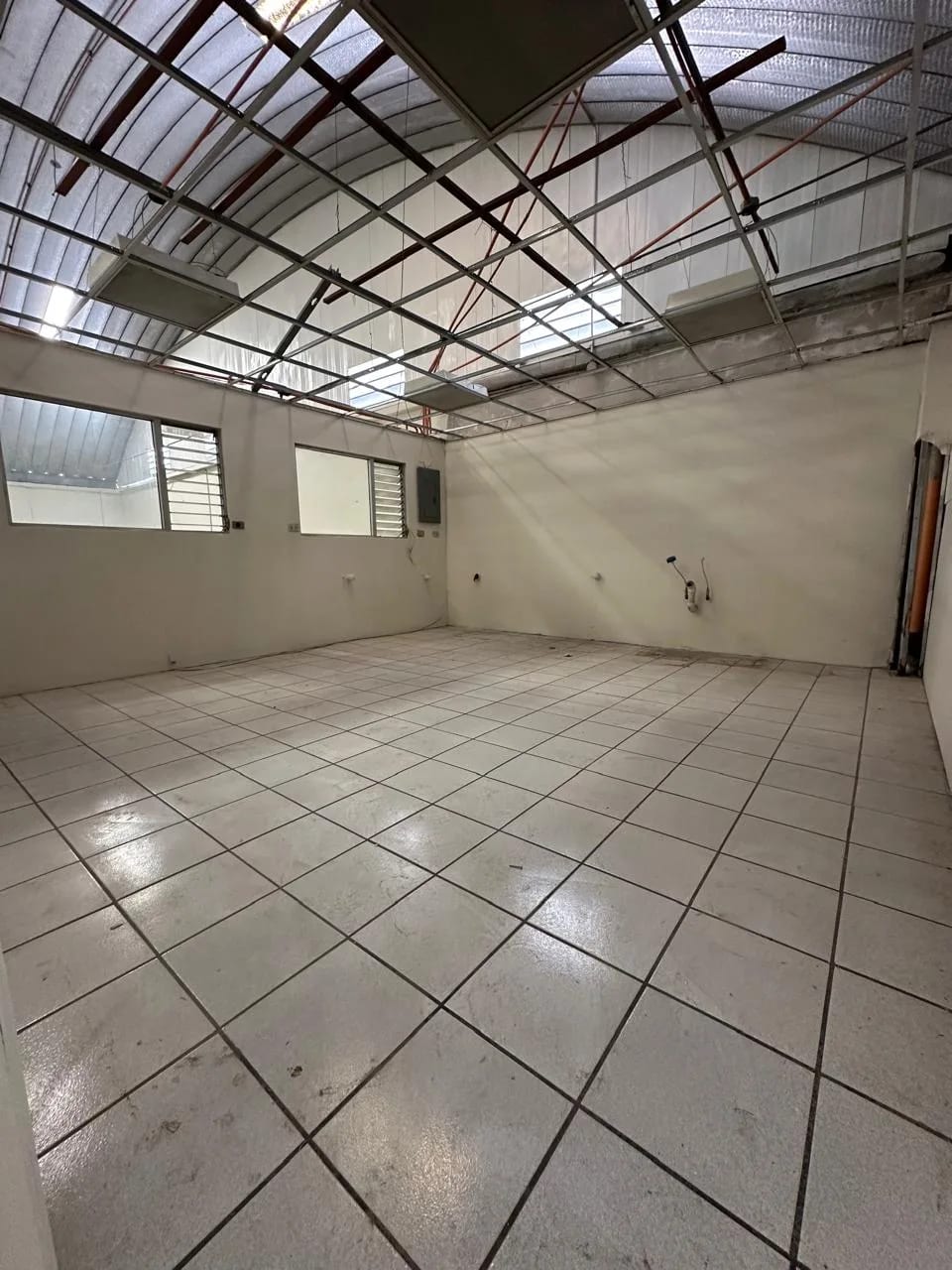 Alquiler de bodega en Zona 1 con 2,100 mt2. — Bodega / Ofibodega en Venta en Zona 1, Guatemala, Ciudad — foto 12 de 12
