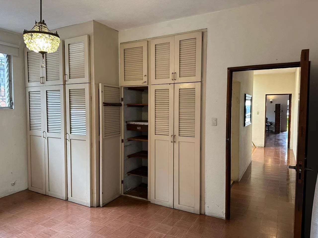 Alquiler de casa en Zona 3 Colonia Bran Ideal para vivienda u oficinas con bodega dentro de garita — Casa en Alquiler en Zona 3, Guatemala, Ciudad — foto 14 de 15