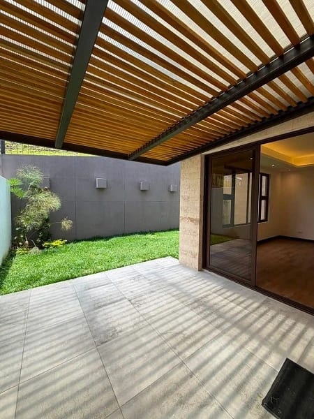 Alquiler de casa en Zona 16 En Lomas de San Isidro de 4 dormitorios — Casa en Alquiler en Ensenada de San Isidro, Zona 16, Guatemala, Ciudad — foto 4 de 13