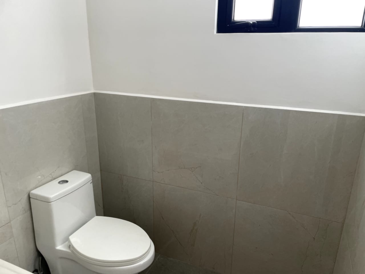 Rento Precioso Apatamento en Rosello Zona 13 — Apartamento en Alquiler en Rosselló, Zona 13, Guatemala, Ciudad — foto 15 de 17