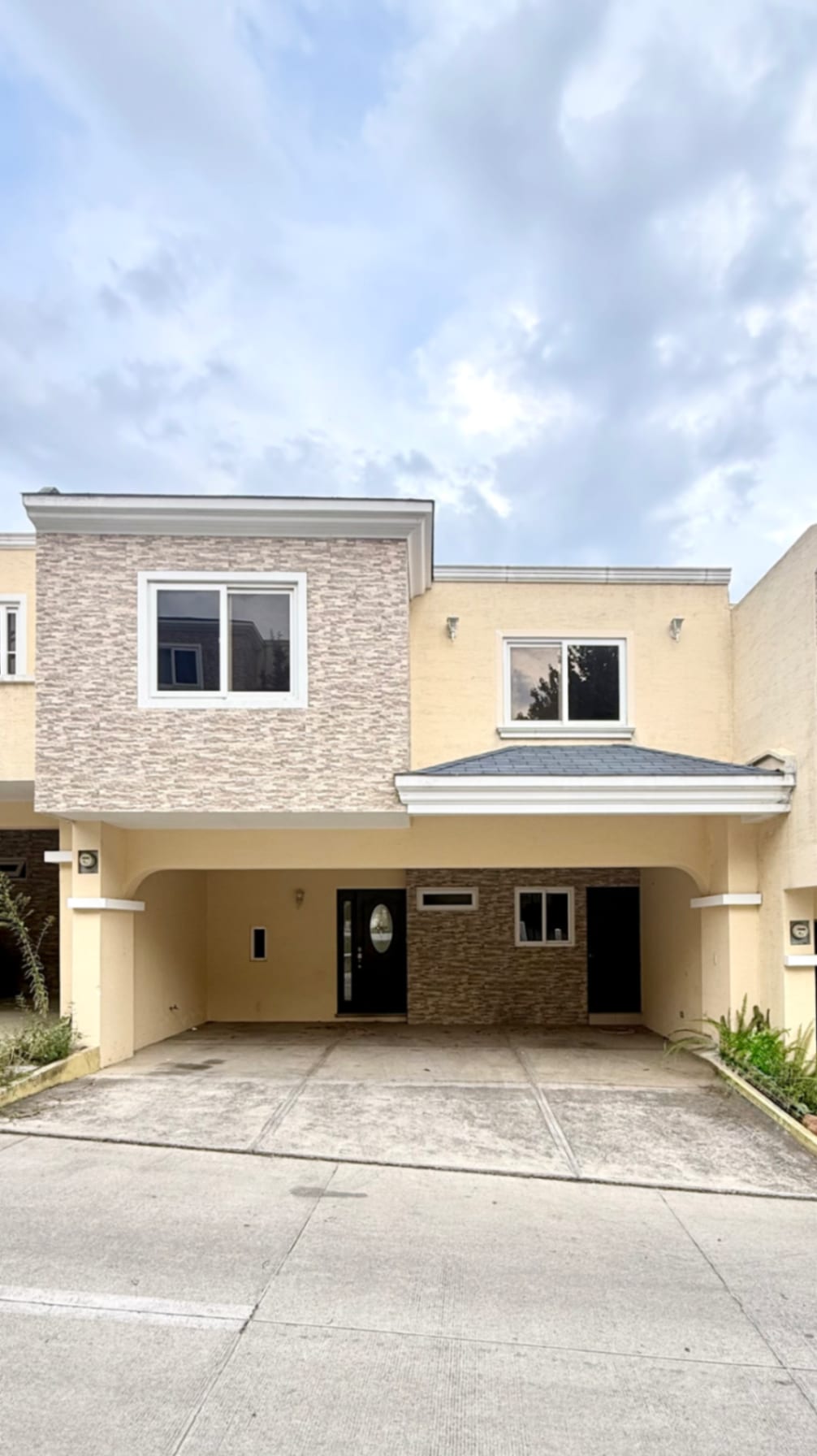 Casa en venta Cañadas del Encinal zona 07 de Mixco — Casa en Venta en El Encinal, Zona 7 Mixco, Guatemala, Ciudad — foto 1 de 17