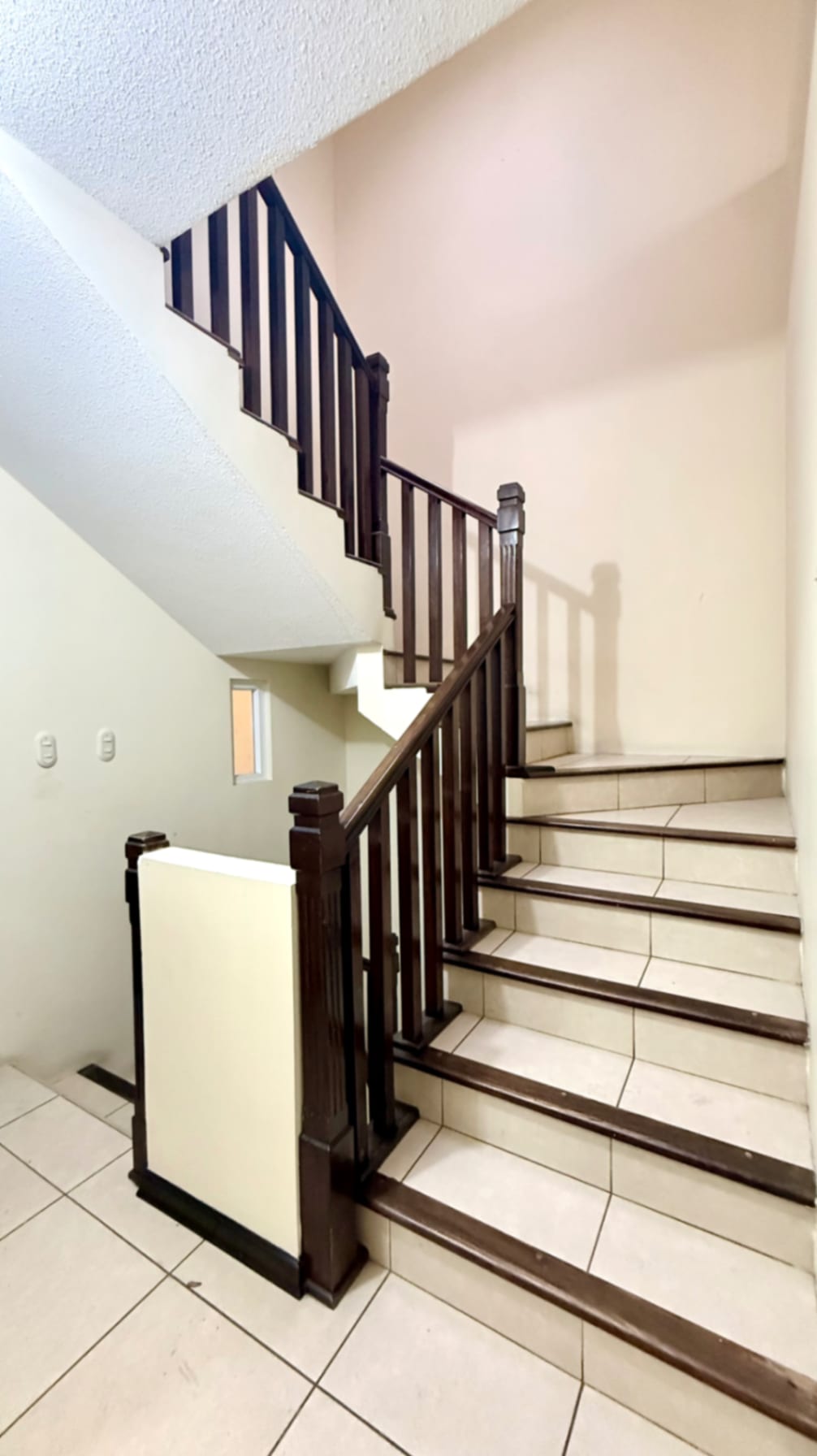 Casa en venta Cañadas del Encinal zona 07 de Mixco — Casa en Venta en El Encinal, Zona 7 Mixco, Guatemala, Ciudad — foto 7 de 17