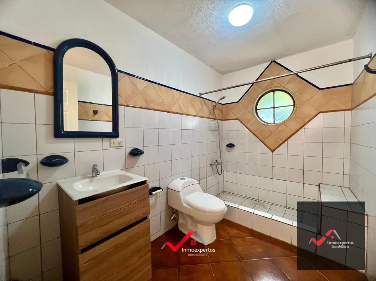 Casa en Venta – Las Maravillas, Km 27, Fraijanes — Casa en Venta en Carretera a El Salvador, Guatemala, Ciudad — foto 2 de 15