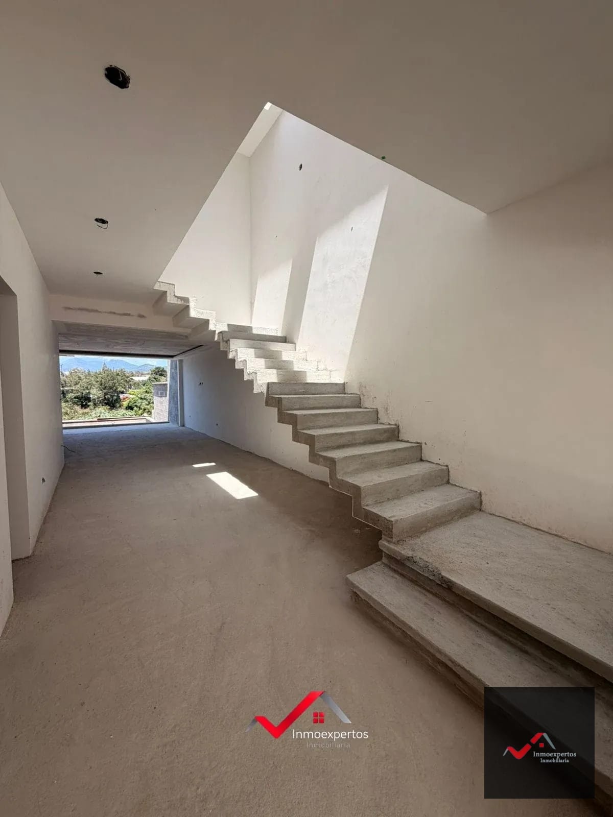 Casa en Venta | San Cristóbal, Zona 8 de Mixco – Sector B2 — Casa en Venta en Vista al Valle, Zona 8 Mixco, Guatemala, Ciudad — foto 1 de 17