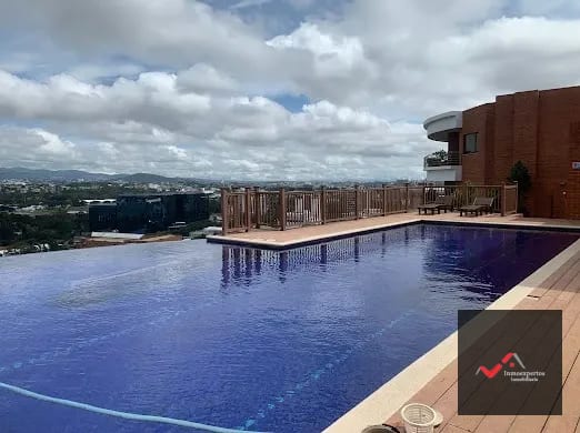 Apartamento en Renta, Zona 14 Edificio Tadeus — Apartamento en Alquiler en Tadeus, Zona 14, Guatemala, Ciudad — foto 1 de 17