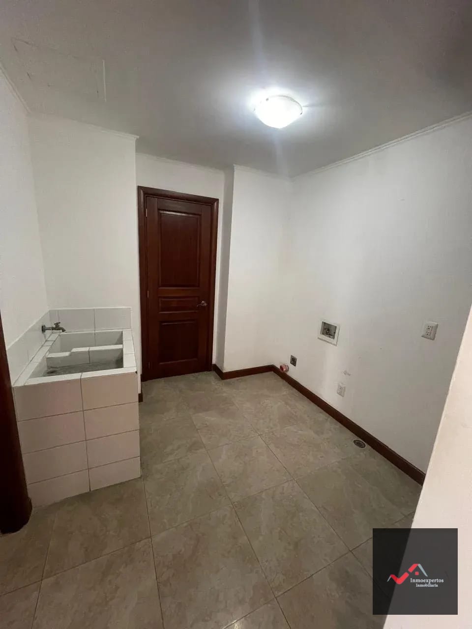 Apartamento en Renta, Zona 14 Edificio Tadeus — Apartamento en Alquiler en Tadeus, Zona 14, Guatemala, Ciudad — foto 8 de 17