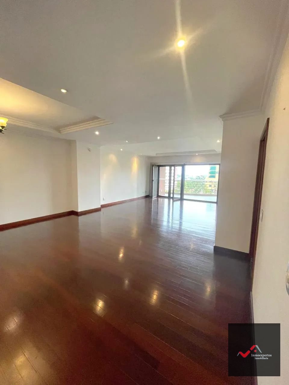 Apartamento en Renta, Zona 14 Edificio Tadeus — Apartamento en Alquiler en Tadeus, Zona 14, Guatemala, Ciudad — foto 11 de 17