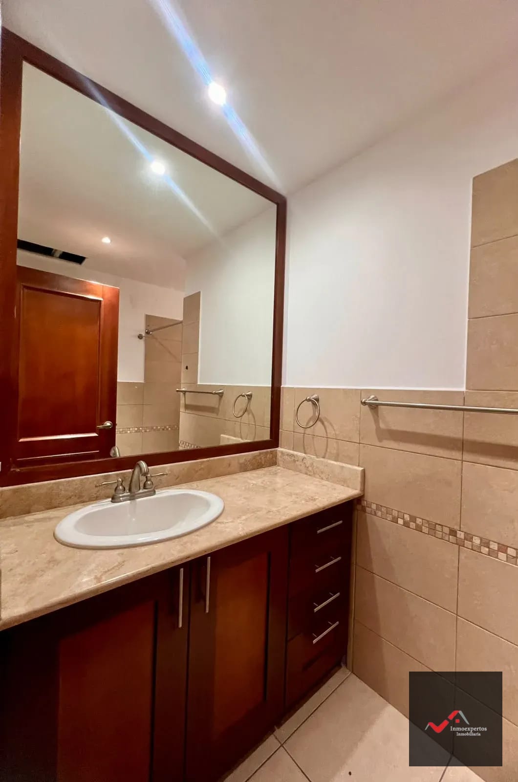 Apartamento en Renta, Zona 15 Edificio Botticelli II — Apartamento en Alquiler en Zona 15, Guatemala, Ciudad — foto 10 de 17