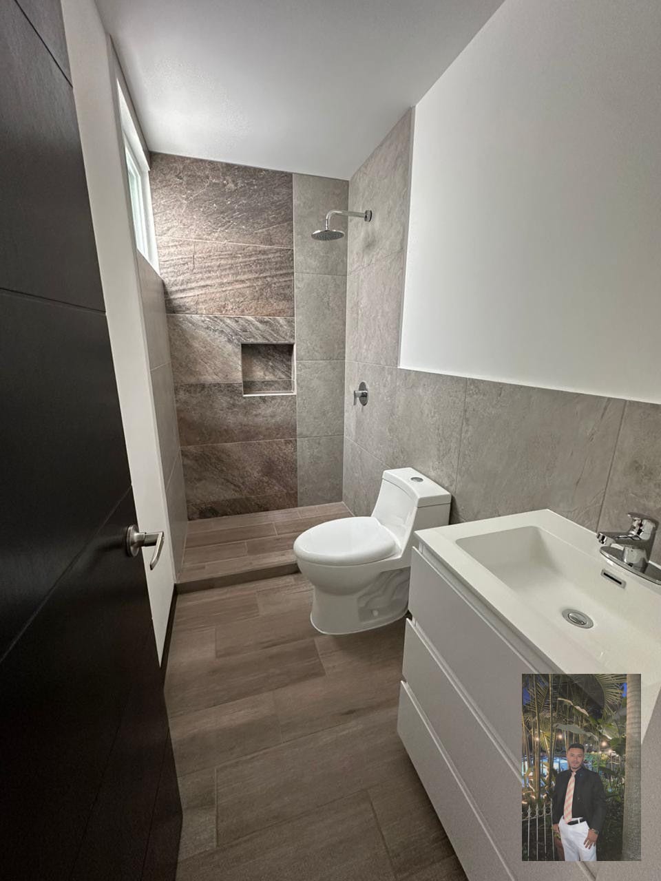 Hermosa Casa en Venta, Hacienda Real 🏡💎 — Casa en Venta en Carretera a El Salvador, Guatemala, Ciudad — foto 9 de 16