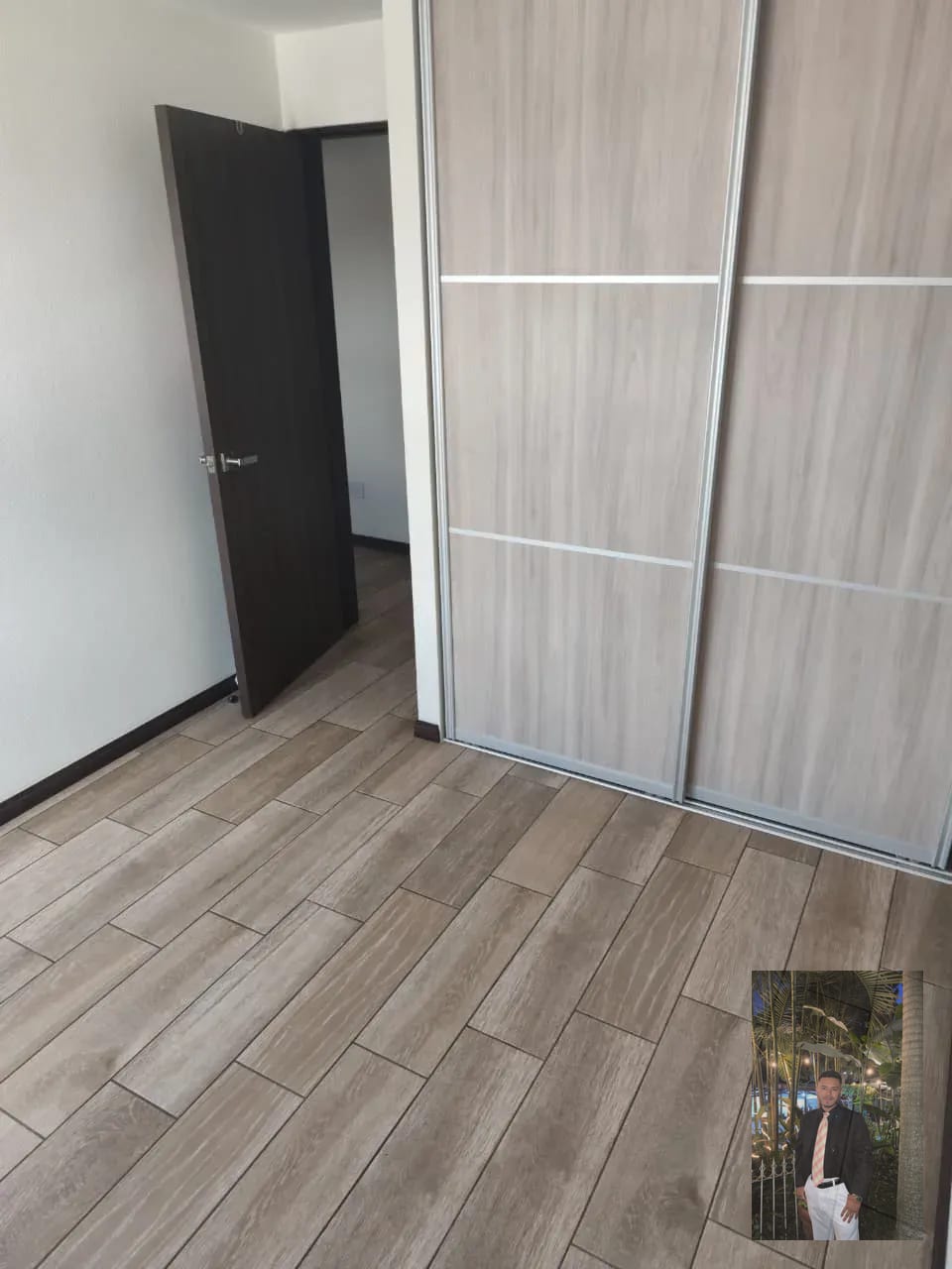 bello apartamento en venta, exclusivo en zona 16 — Apartamento en Venta en Zona 16, Guatemala, Ciudad — foto 8 de 15
