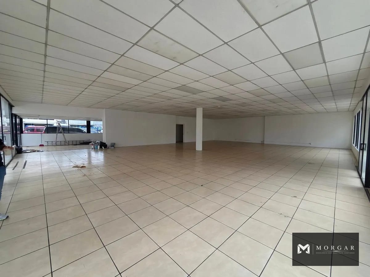 Local comercial en alquiler en Zona 9 de 500 m² a orilla de calle por — Local en Alquiler en Zona 9, Guatemala, Ciudad — foto 1 de 6