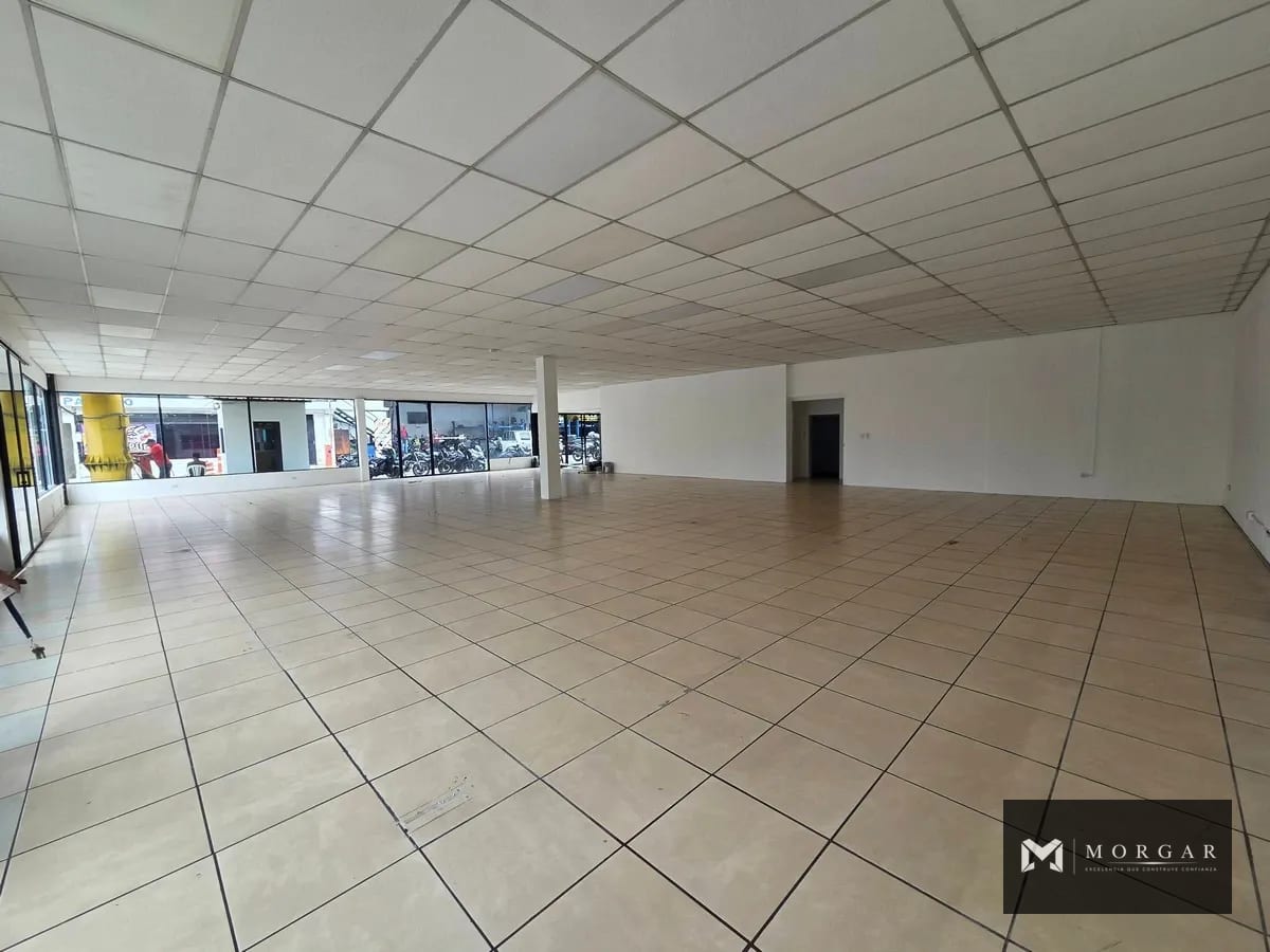 Local comercial en alquiler en Zona 9 de 500 m² a orilla de calle por — Local en Alquiler en Zona 9, Guatemala, Ciudad — foto 2 de 6