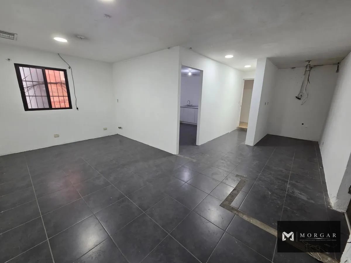 Local comercial en alquiler en Zona 9 de 500 m² a orilla de calle por — Local en Alquiler en Zona 9, Guatemala, Ciudad — foto 4 de 6