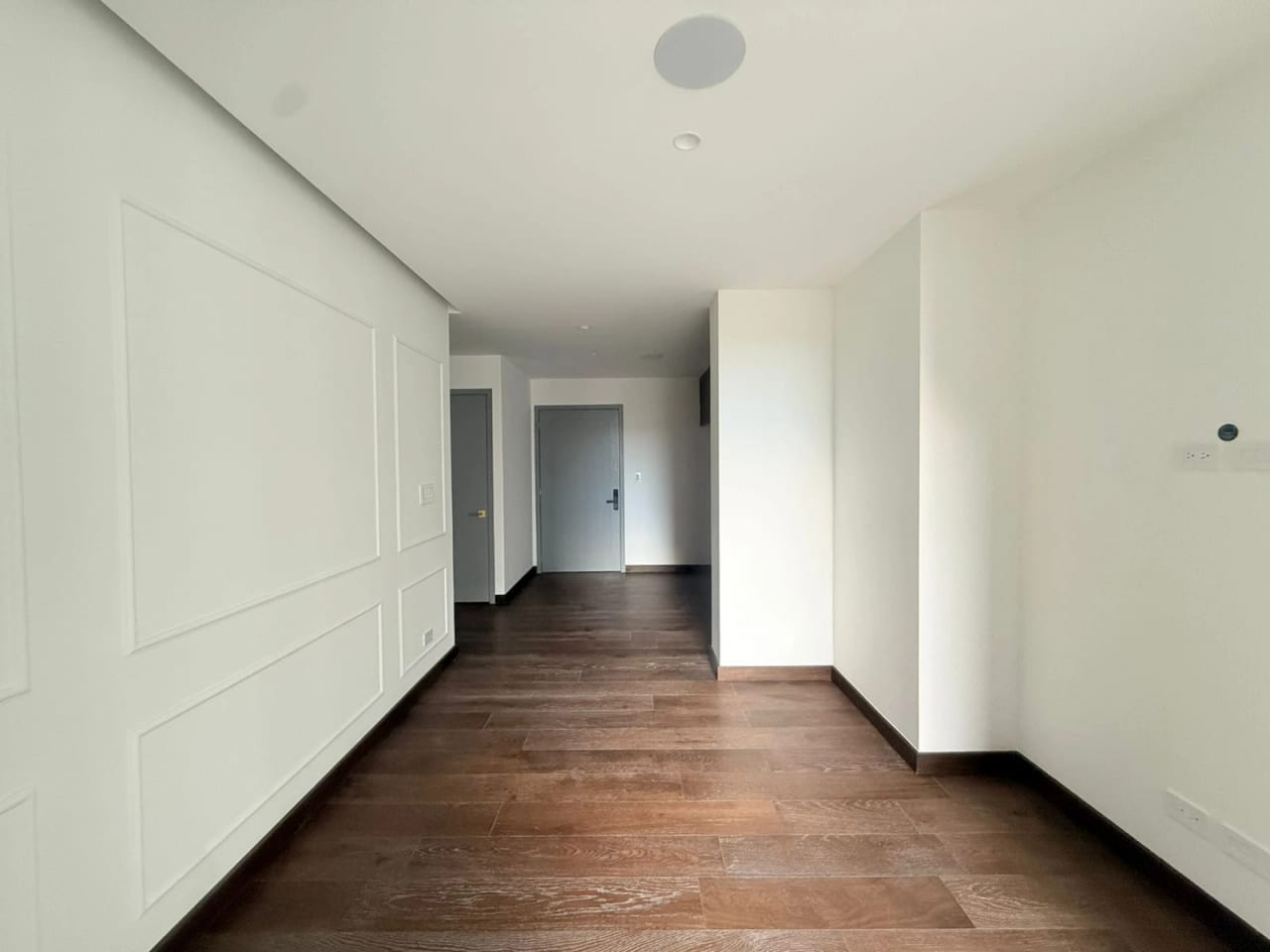 Vendo en Ganga apartamento en Z. 10 — Apartamento en Venta en Atarah, Zona 10, Guatemala, Ciudad — foto 2 de 11
