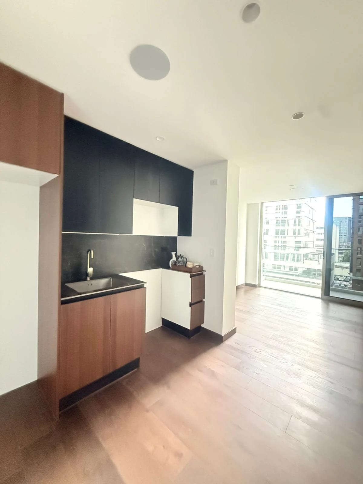 Vendo en Ganga apartamento en Z. 10 — Apartamento en Venta en Atarah, Zona 10, Guatemala, Ciudad — foto 6 de 11