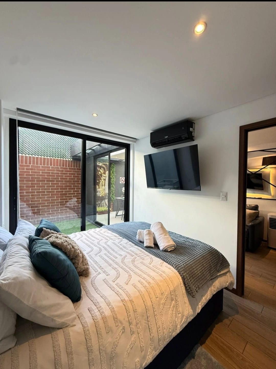 Alquilo apartamento totalmente amueblado en Z.13 — Apartamento en Alquiler en Inara Americas, Zona 13, Guatemala, Ciudad — foto 4 de 13