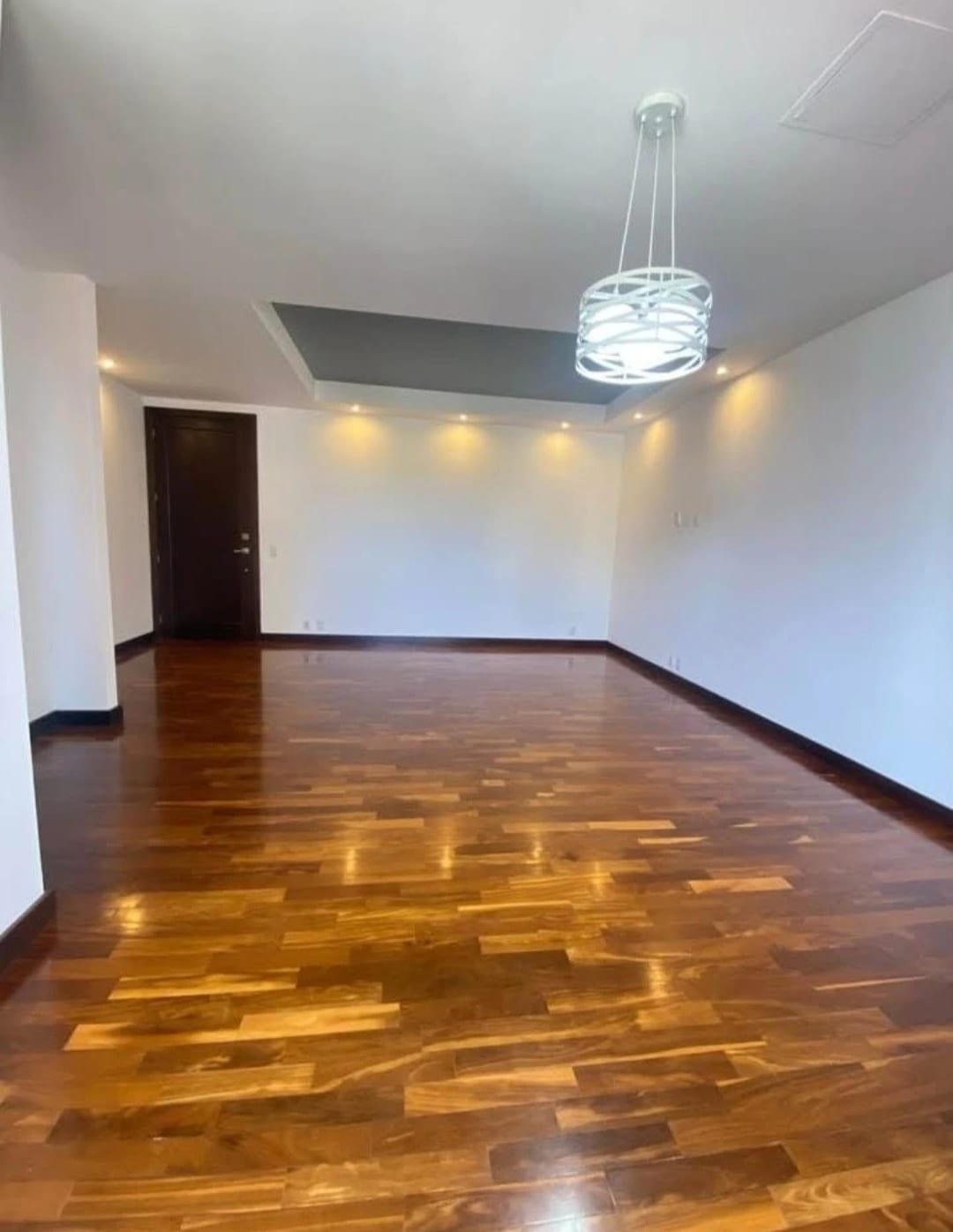 Vendo amplio apartamento en zona 14 Lantana — Apartamento en Venta en Lantana, Zona 14, Guatemala, Ciudad — foto 3 de 10