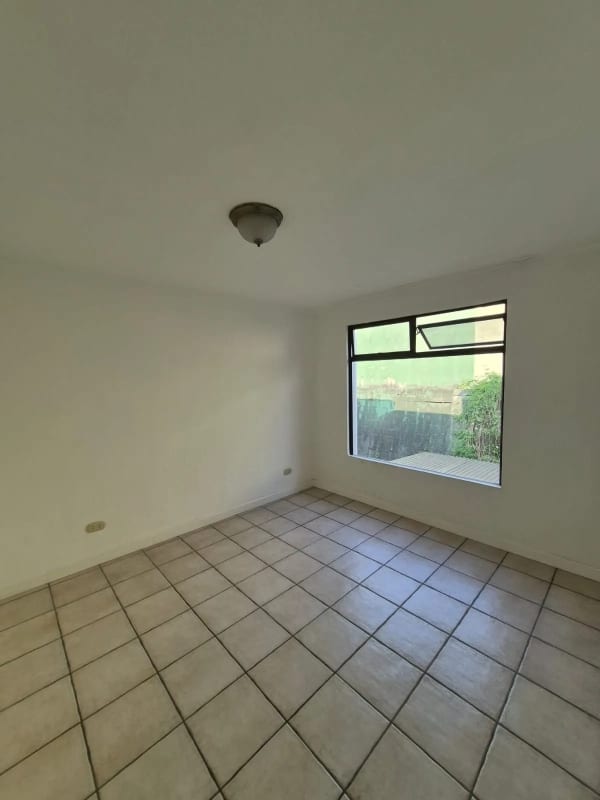 En Venta Townhouse KM 15 CAES, Frente a Condado Concepción — Casa en Venta en km 11-15, Carretera a El Salvador, Guatemala, Ciudad — foto 8 de 17
