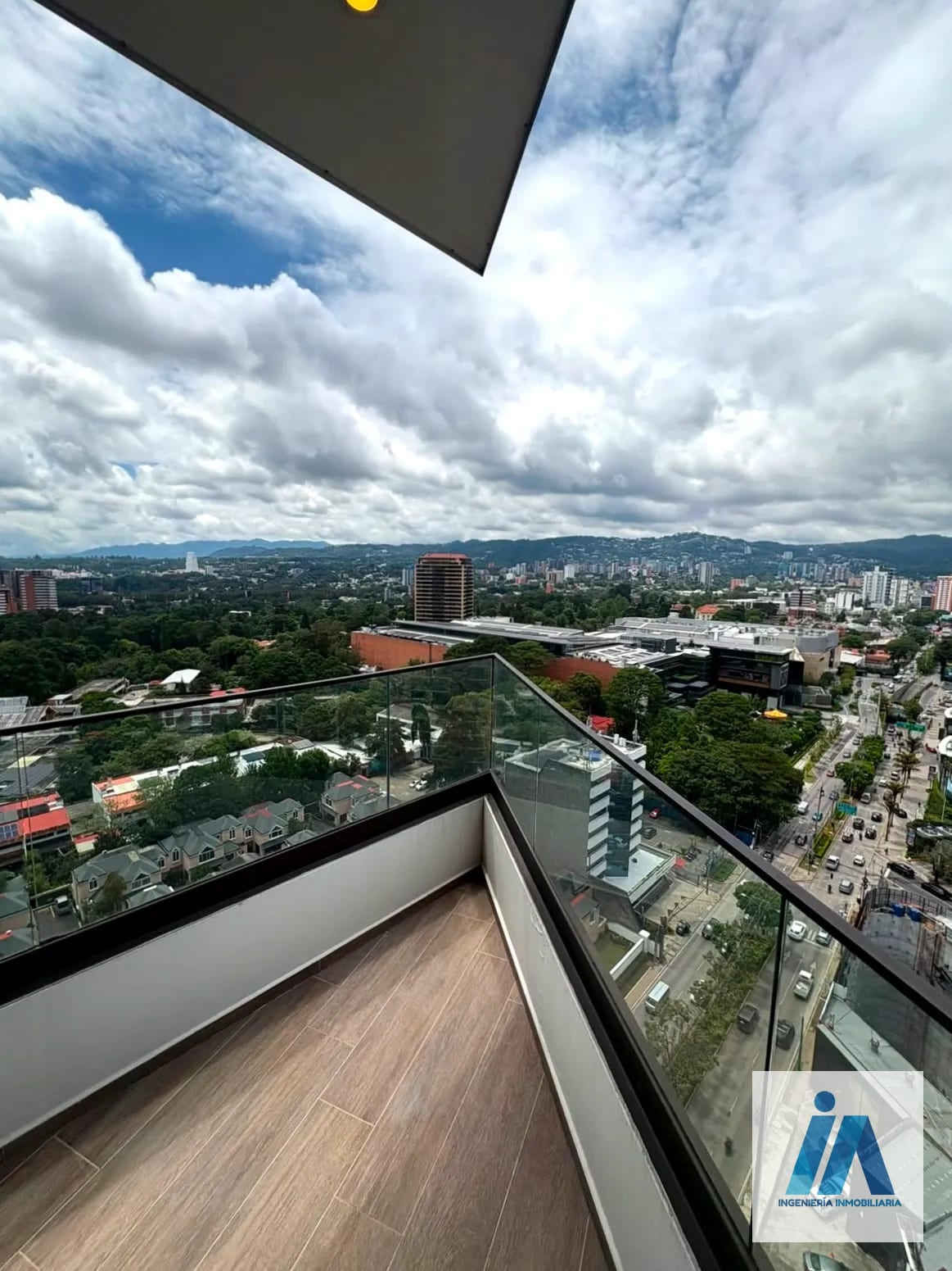 APARTAMENTO AMUEBLADO EN ALQUILER📍 Edificio Diagseis, Zona 10 — Apartamento en Alquiler en Zona 10, Guatemala, Ciudad — foto 4 de 14