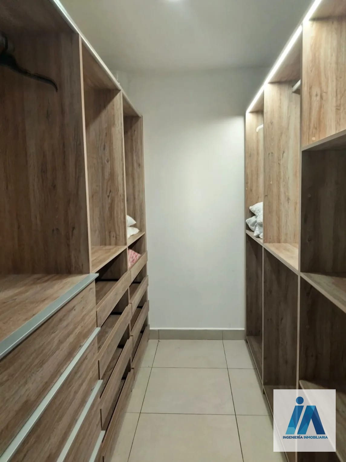 APARTAMENTO AMUEBLADO EN ALQUILER📍Edificio Be14 / La Villa, Zona 14 — Apartamento en Alquiler en Zona 14, Guatemala, Ciudad — foto 9 de 14
