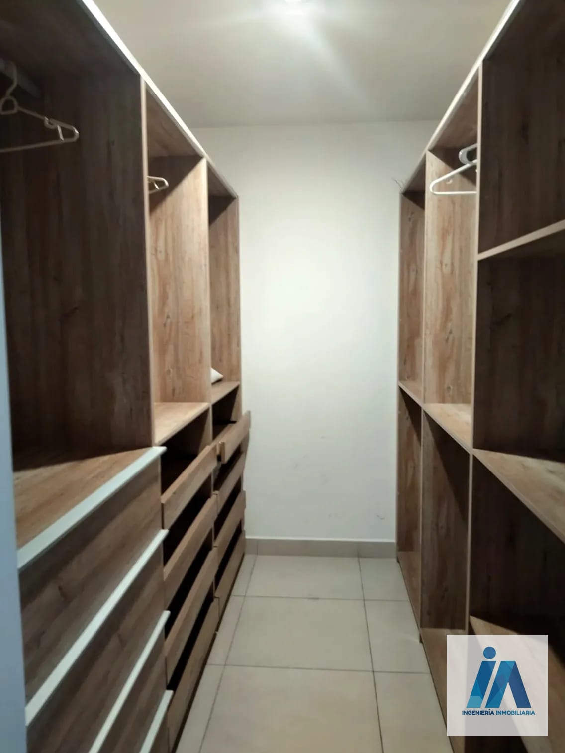 APARTAMENTO AMUEBLADO EN ALQUILER 📍Edificio Be14 / La Villa, Zona 14 — Apartamento en Alquiler en Zona 14, Guatemala, Ciudad — foto 8 de 13