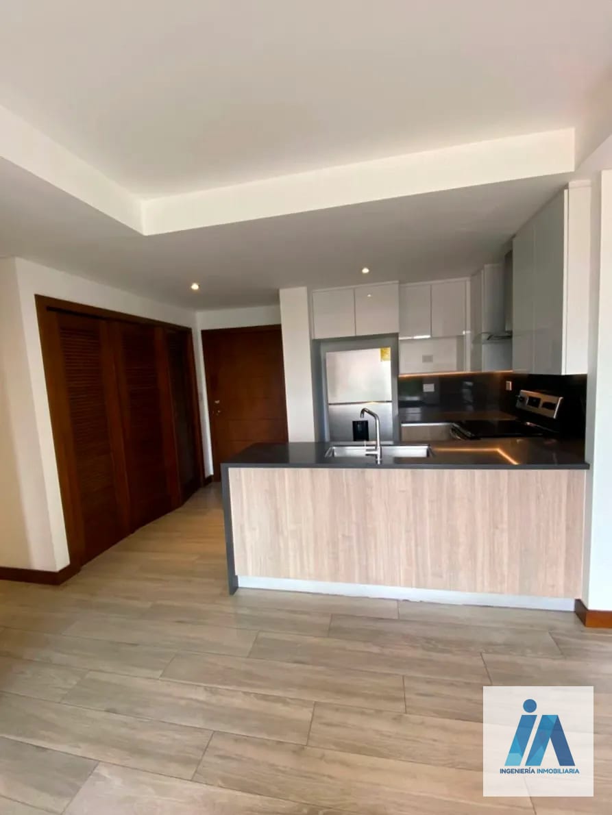 APARTAMENTO EN ALQUILER📍 Edificio Reserva Diez, Zona 10 — Apartamento en Alquiler en Zona 10, Guatemala, Ciudad — foto 4 de 17