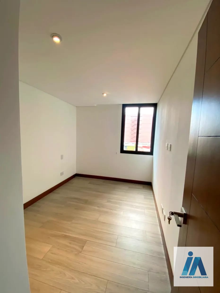 APARTAMENTO EN ALQUILER📍 Edificio Reserva Diez, Zona 10 — Apartamento en Alquiler en Zona 10, Guatemala, Ciudad — foto 7 de 17