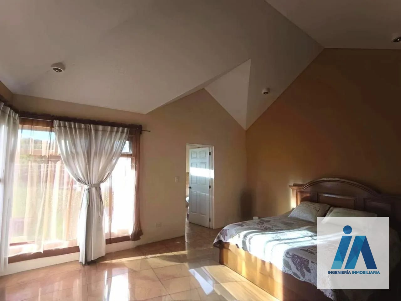 CASA EN VENTA - Residencial Santa Clara, Km. 18.5 Carretera a El Salvador — Casa en Venta en Santa Clara, Carretera a El Salvador, Guatemala, Ciudad — foto 10 de 12