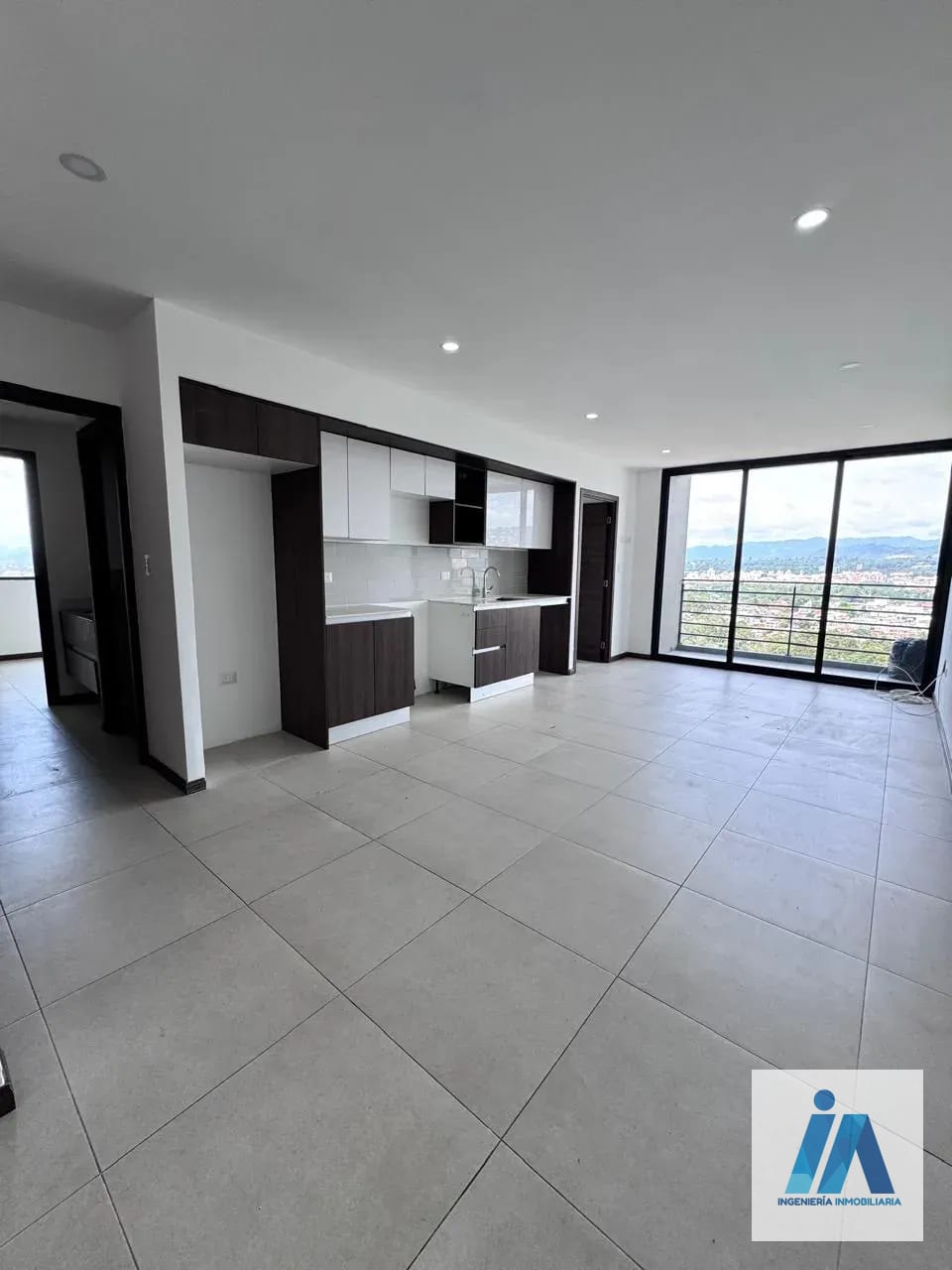 APARTAMENTO EN ALQUILER 📍 Edificio Mira 10, Zona 10 Ciudad Vieja — Apartamento en Alquiler en Ciudad Vieja, Zona 10, Guatemala, Ciudad — foto 2 de 8