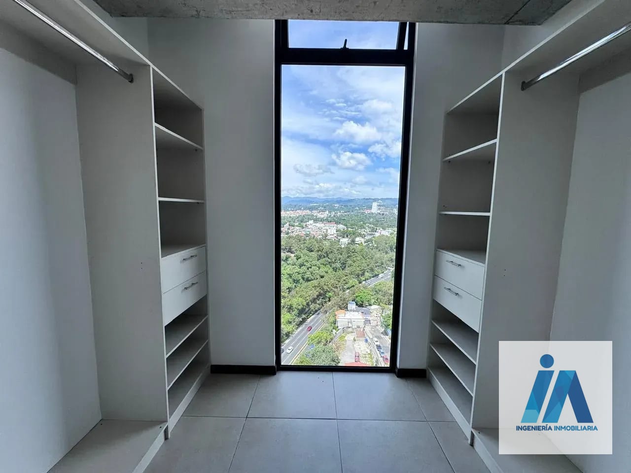 APARTAMENTO EN ALQUILER 📍 Edificio Mira 10, Zona 10 Ciudad Vieja — Apartamento en Alquiler en Ciudad Vieja, Zona 10, Guatemala, Ciudad — foto 6 de 8
