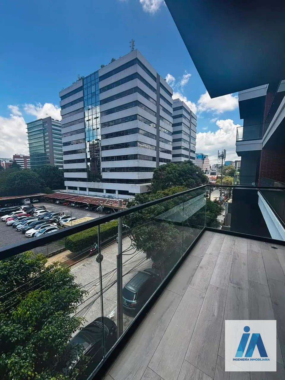 APARTAMENTO EN ALQUILER 📍 Edificio Ferre Diez, Zona 10 — Apartamento en Alquiler en Ferré Diez, Zona 10, Guatemala, Ciudad — foto 4 de 9