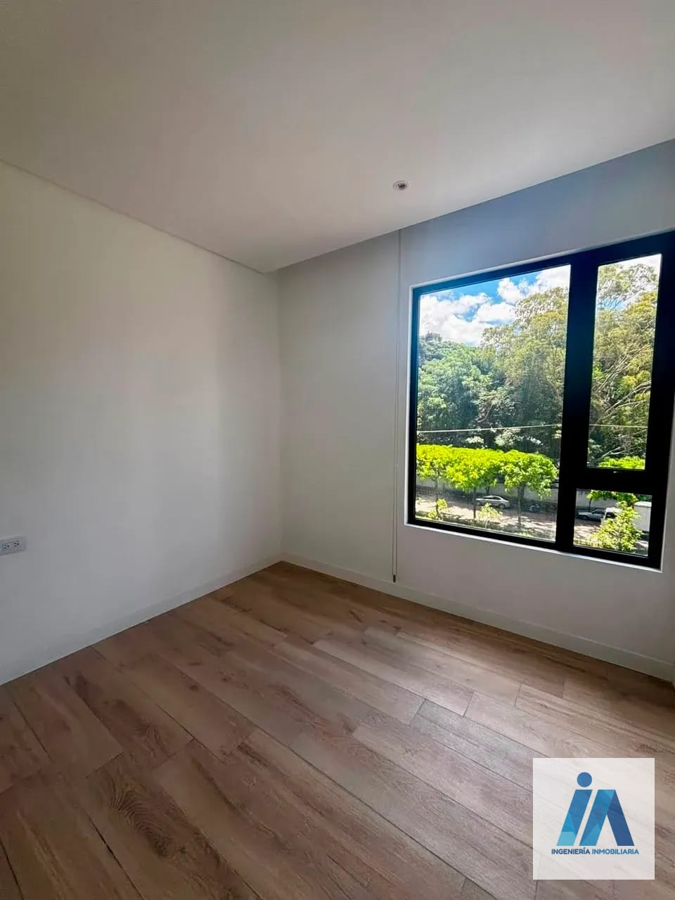 APARTAMENTO EN ALQUILER 📍 Edificio Ferre Diez, Zona 10 — Apartamento en Alquiler en Ferré Diez, Zona 10, Guatemala, Ciudad — foto 6 de 9