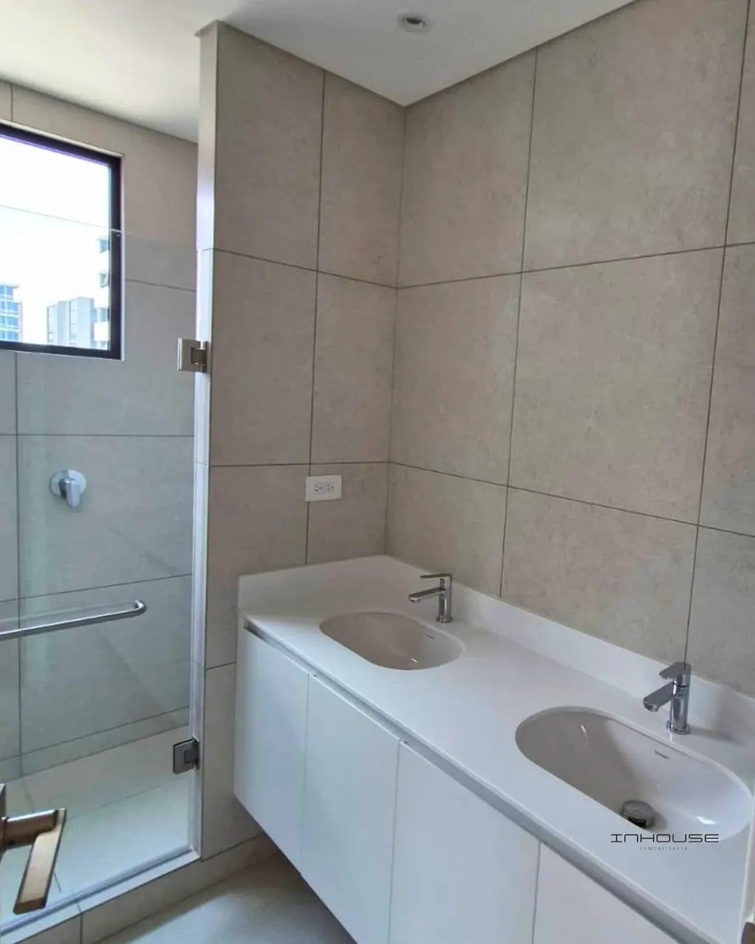 Apartamento en renta ZONA 10, FERRÉ 10 — Apartamento en Alquiler en Ferré Diez, Zona 10, Guatemala, Ciudad — foto 9 de 10