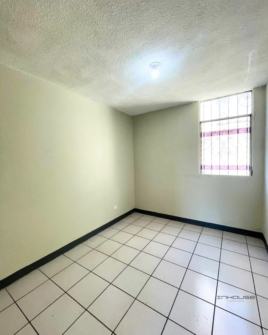 Casa en Venta en Villa Nueva de un Nivel Naciones Unidas — Casa en Venta en Naciones Unidas, Villa Nueva, Guatemala, Ciudad — foto 8 de 10