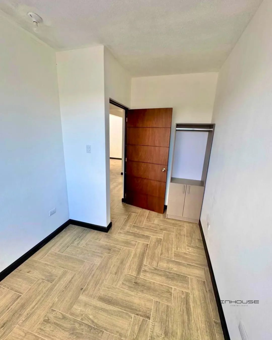 Casa en Venta en Zona 16 para Estrenar — Casa en Venta en Zona 16, Guatemala, Ciudad — foto 5 de 12